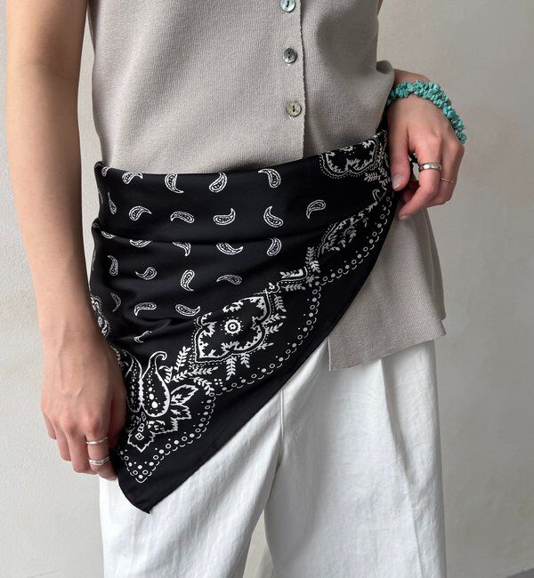  「マグネット付ペイズリー柄スカーフ」|マフラー|ブラック