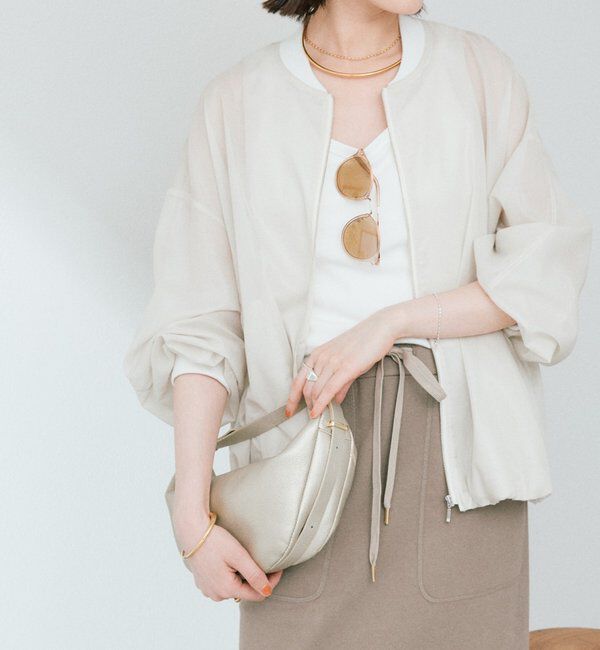  「予約【ほどよい抜け感】グロッシーシアーブルゾン」|ブルゾン・スタジャン|ライトベージュ