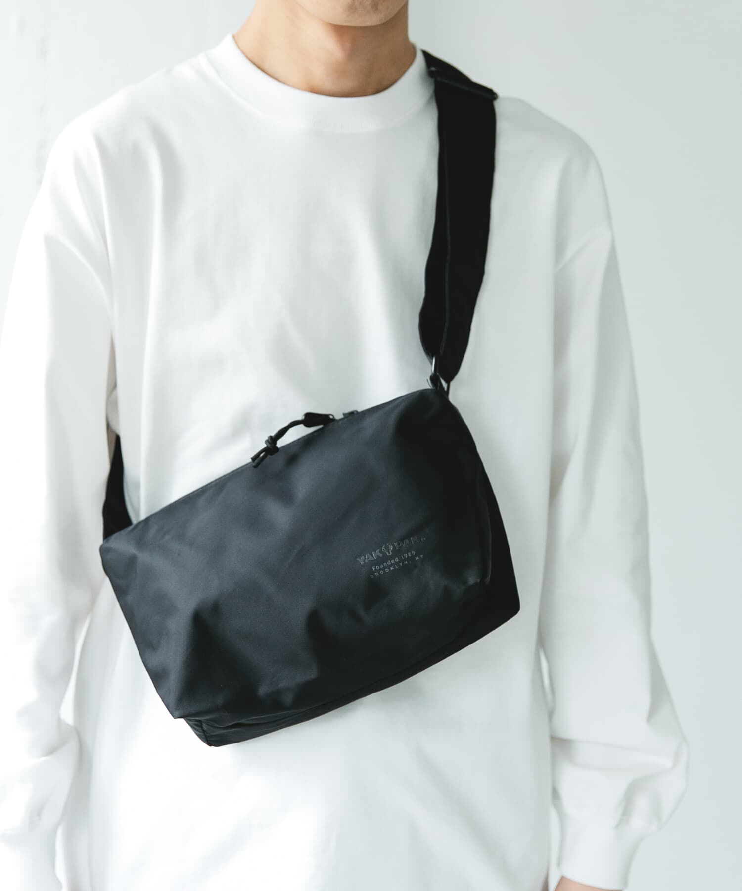 URBAN RESEARCH DOORS「『別注』YAKPAK&times;DOORS　SHOULDER BAG S」|ショルダー・メッセンジャー|