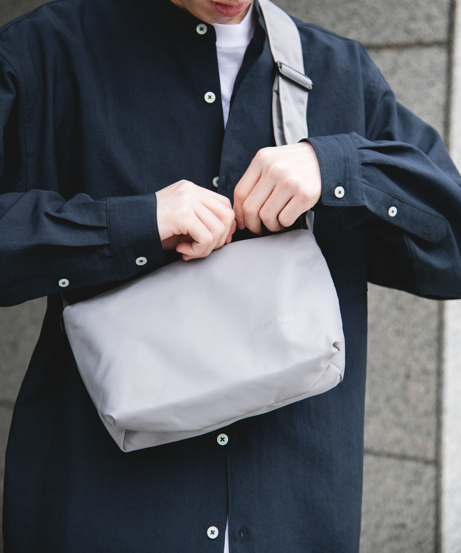 URBAN RESEARCH DOORS「『別注』YAKPAK&times;DOORS　SHOULDER BAG S」|ショルダー・メッセンジャー|