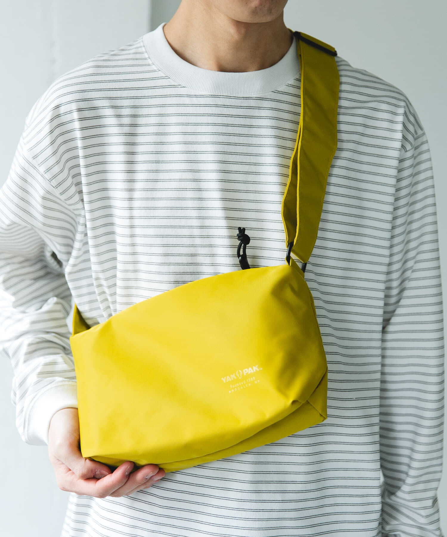 URBAN RESEARCH DOORS「『別注』YAKPAK&times;DOORS　SHOULDER BAG S」|ショルダー・メッセンジャー|