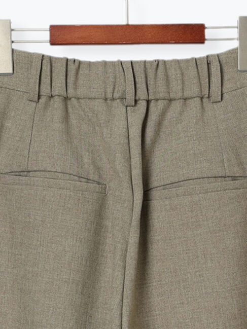 Te chichi「【宮本茉由着用】アシンメトリータックストレートパンツ《2025spring catalog item》」|その他|