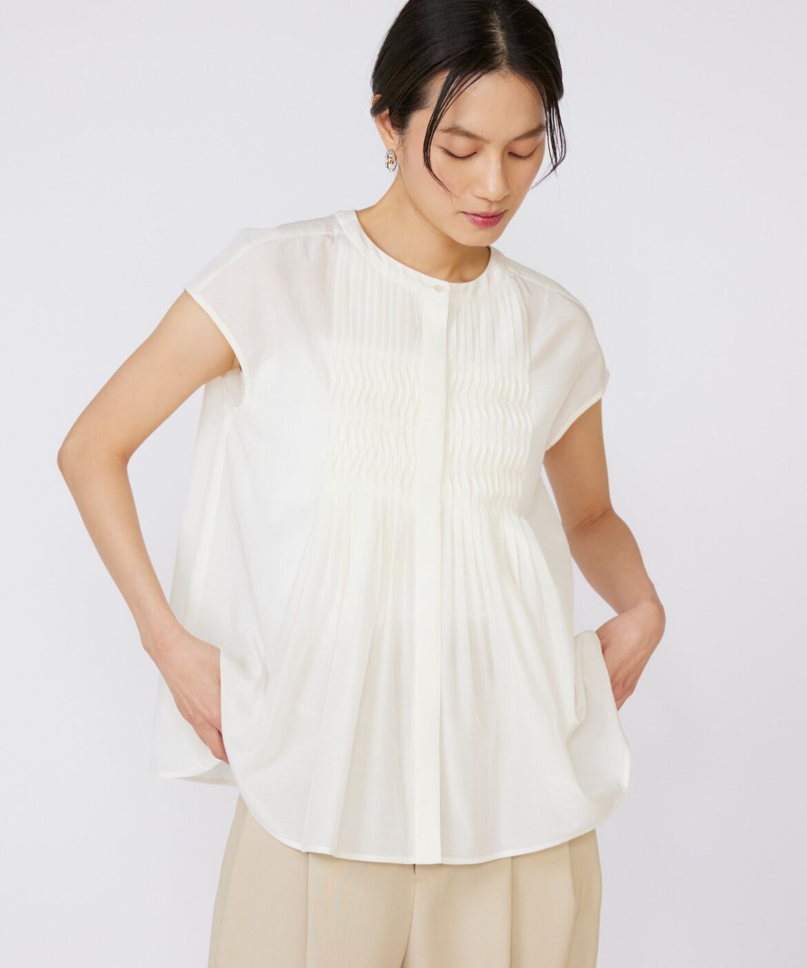 INED「フロントピンタックブラウス」|シャツ・ブラウス|オフホワイト1