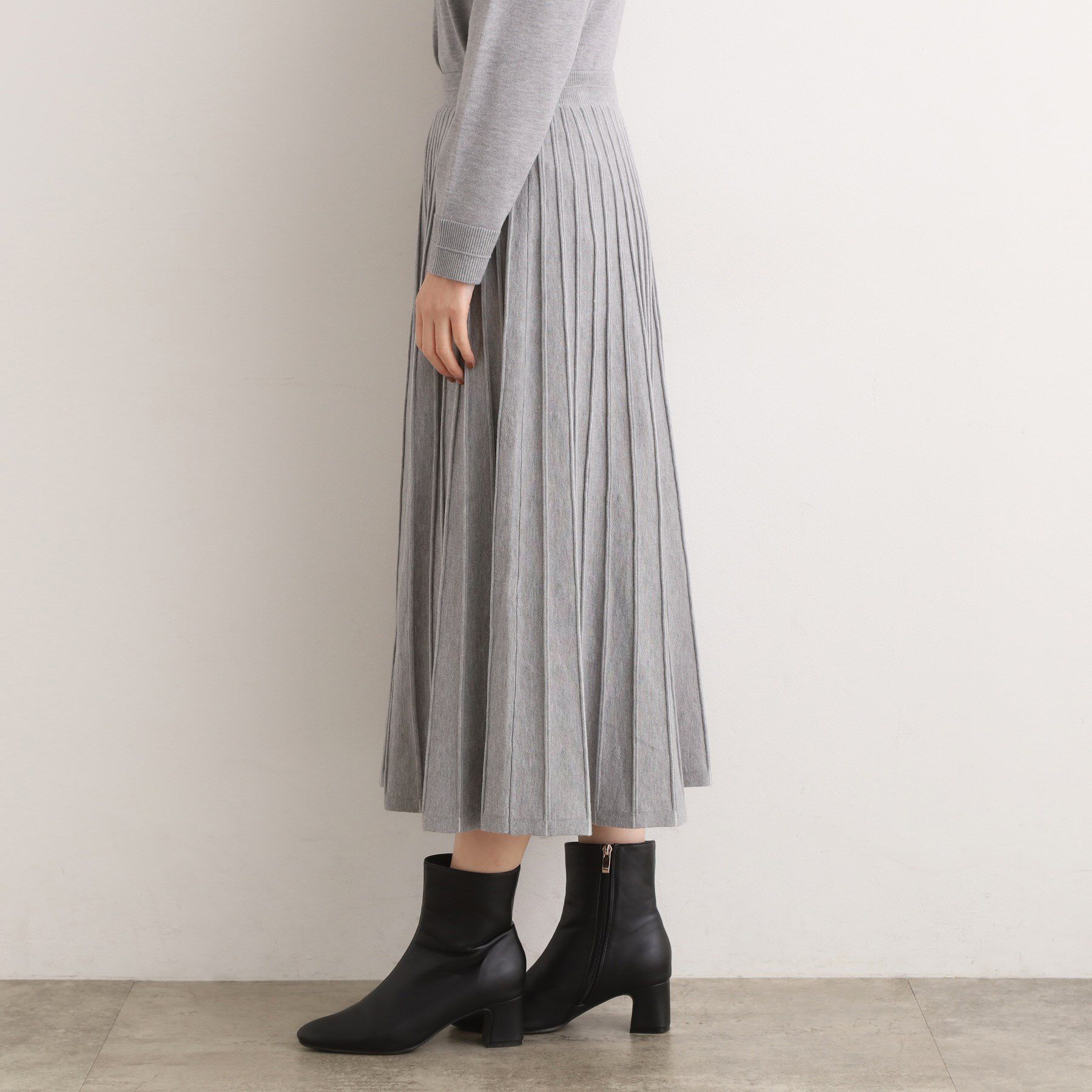 grove「【SETUP可能】冬から春まで軽やかに　ラメラインニットプリーツスカート」|スカート|