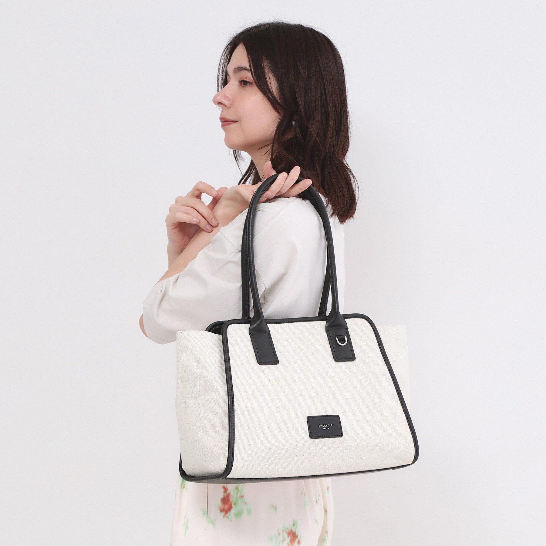 OPAQUE.CLIP「合皮パイピングワイドトート」|トートバッグ|アイボリー(504)