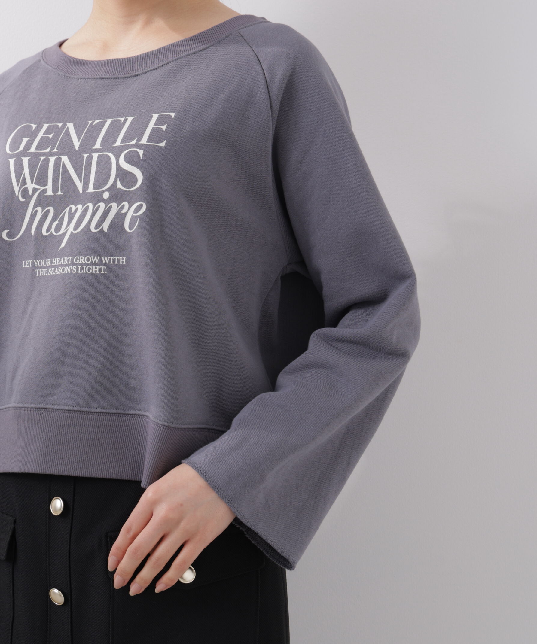 PROPORTION BODY DRESSING「＜ウォッシャブル＞〈a/mie〉ラグランロゴトップス　26SS」|Tシャツ・カットソー|