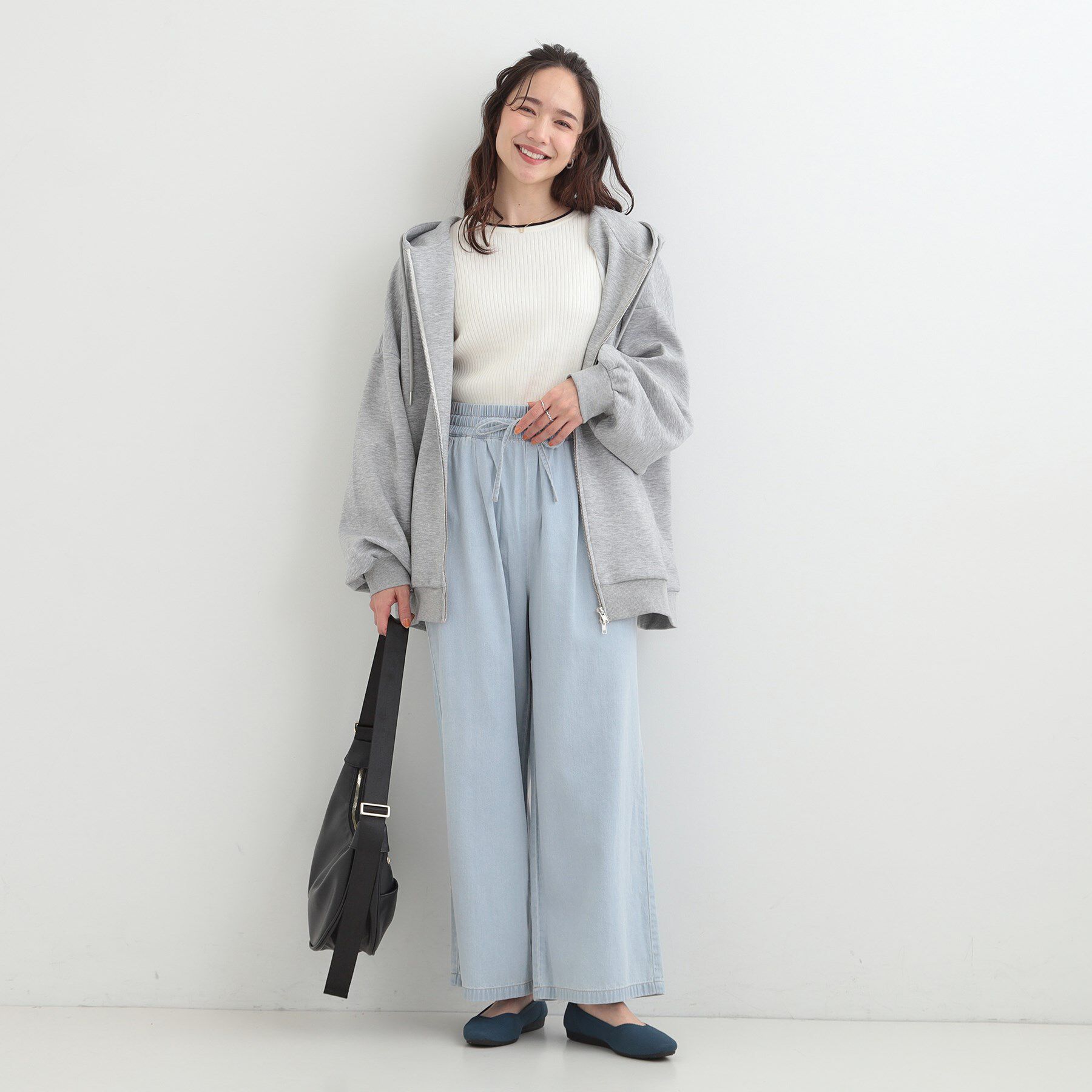 SHOO･LA･RUE「【ライトオンスデニム/着丈選べる】らくらくデニムイージーワイドパンツ」|デニム|