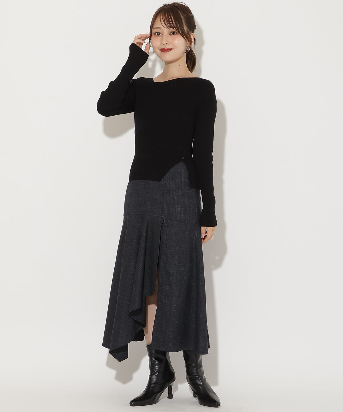 アンドクチュール「アシメＶネック長袖プルオーバー」|ニット・セーター|