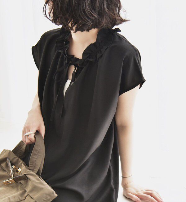 quaranciel「《追加予約》quaranciel:〈洗濯機可能〉フリルカラー リボン フレンチスリーブ ブラウス」|シャツ・ブラウス|