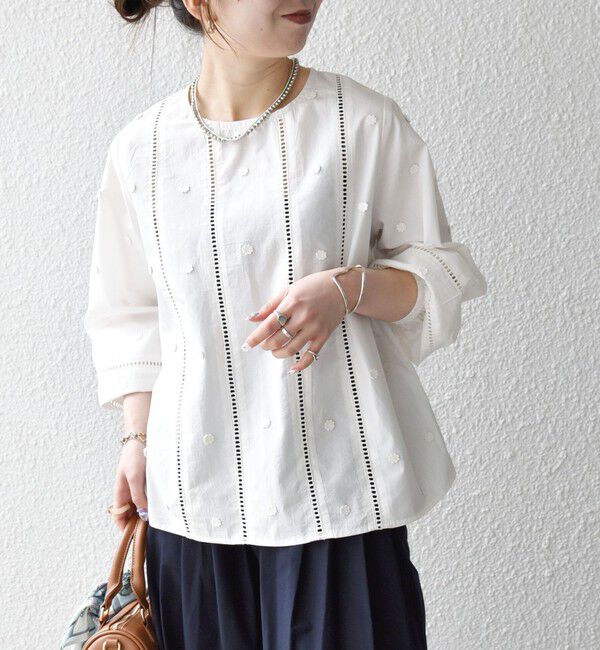 SHIPS any「SHIPS any:〈洗濯機可能〉フラワー モチーフ ハシゴレース クルーネック ブラウス」|シャツ・ブラウス|