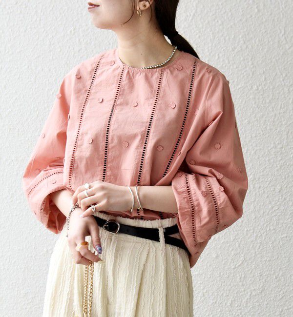 SHIPS any「SHIPS any:〈洗濯機可能〉フラワー モチーフ ハシゴレース クルーネック ブラウス」|シャツ・ブラウス|ピンク