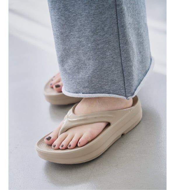  「《追加予約》OOFOS/ウーフォス Oomega」|サンダル|