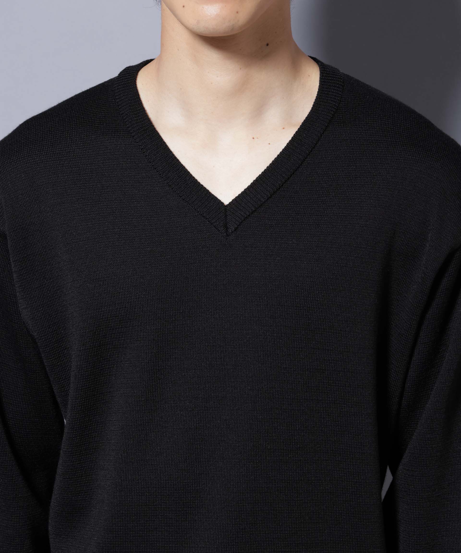 nano･universe「タスマニアウールミックス ミラノリブリラックスVネックニット」|ニット・セーター|