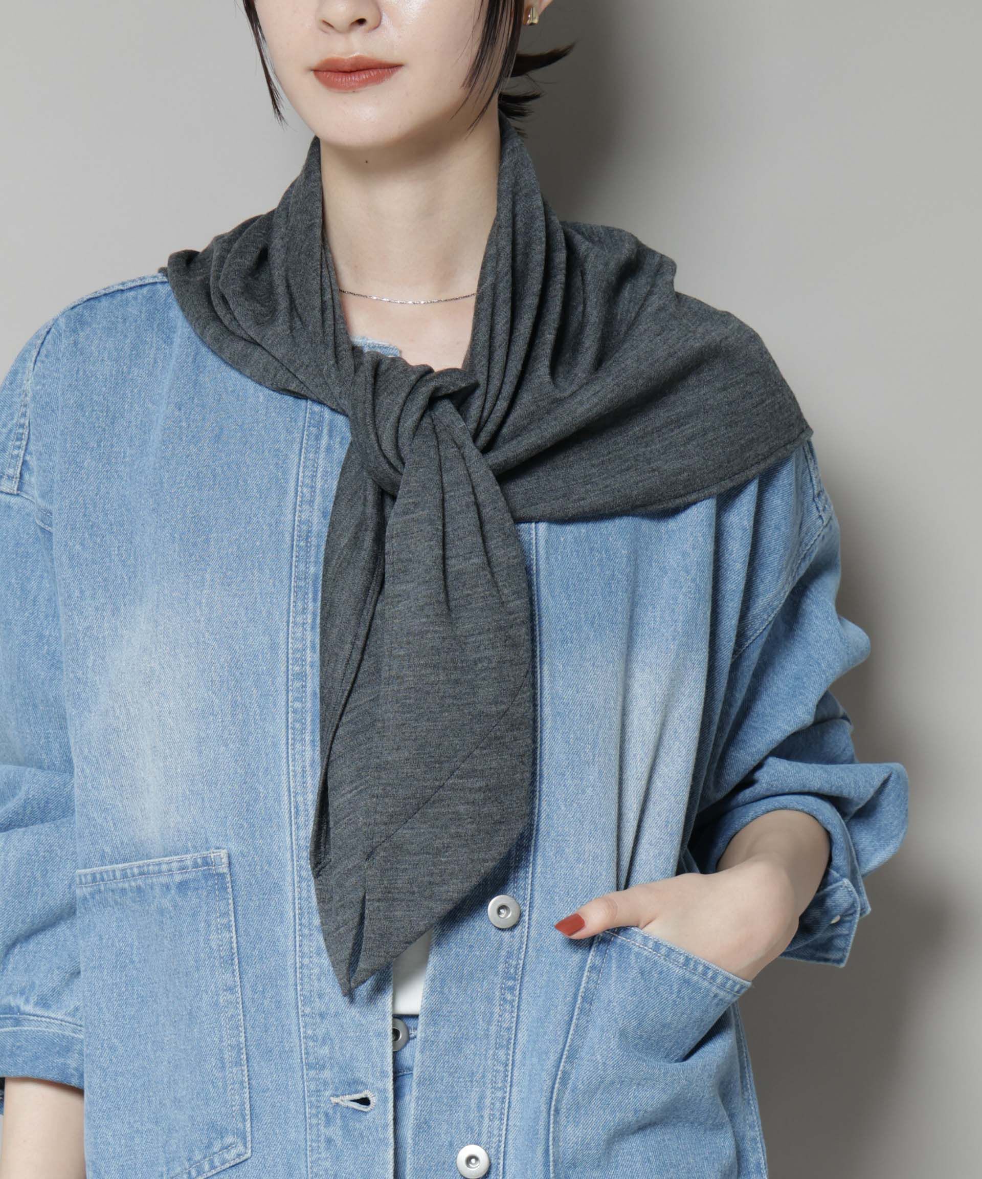 nano･universe「La Maison de Lyllis/KERCHIEF ウールジャージースカーフ」|マフラー|チャコール3