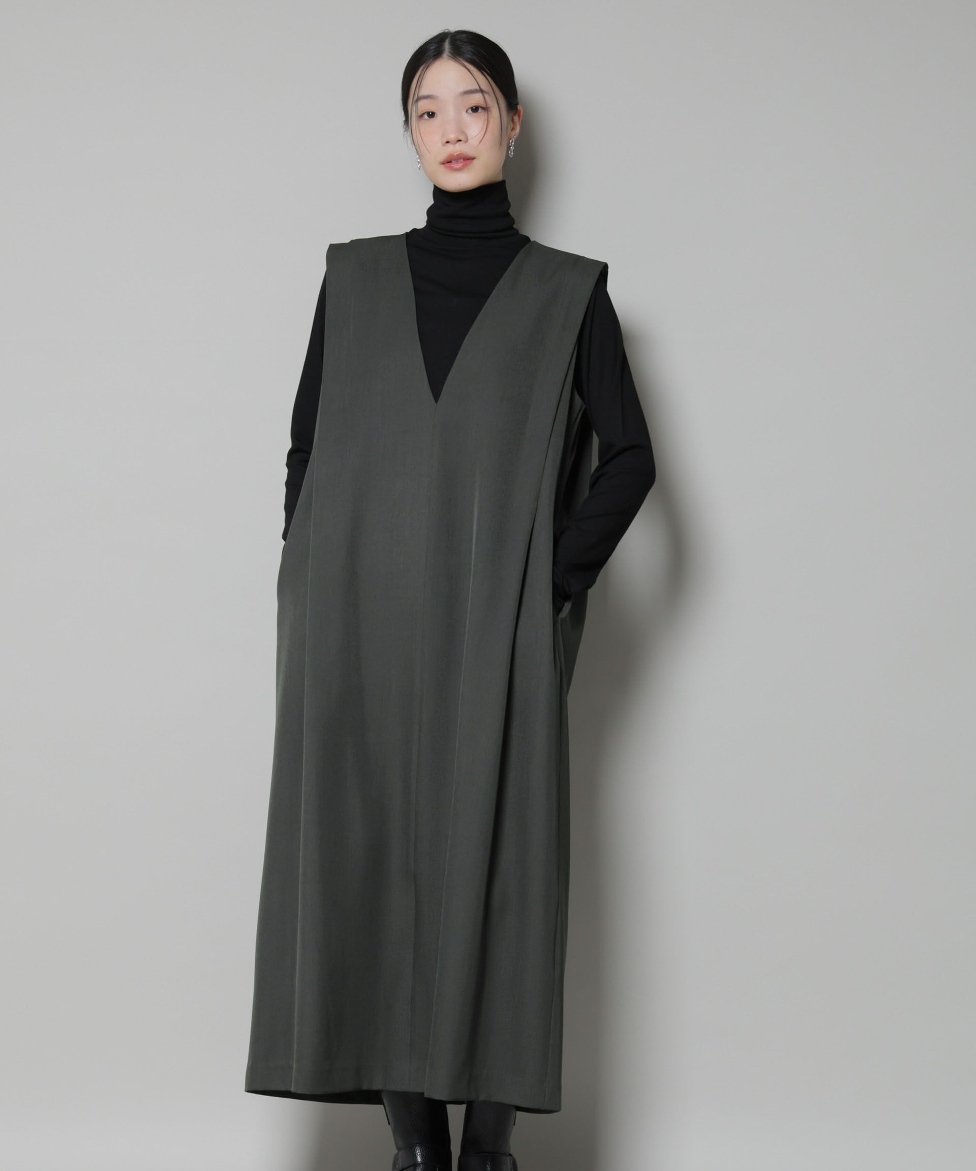 nano･universe「ショルダータックVネックワンピース」|ワンピース|