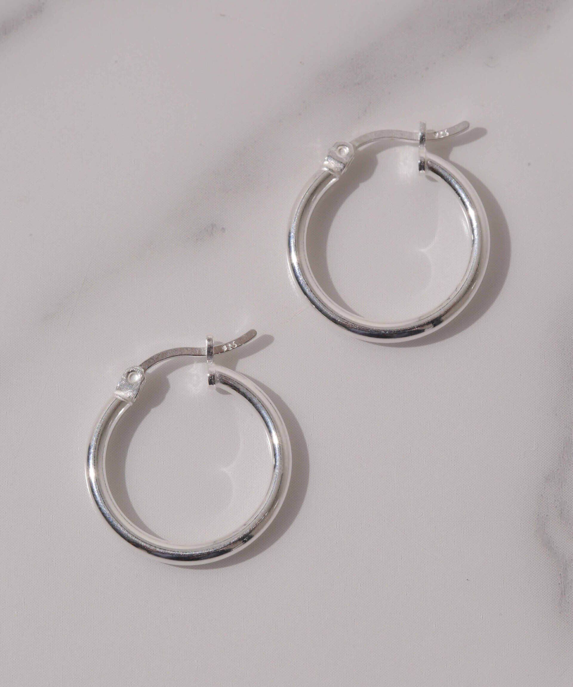 nano･universe「Nina&Jules Paris/Small Classic Hoops」|ピアス|