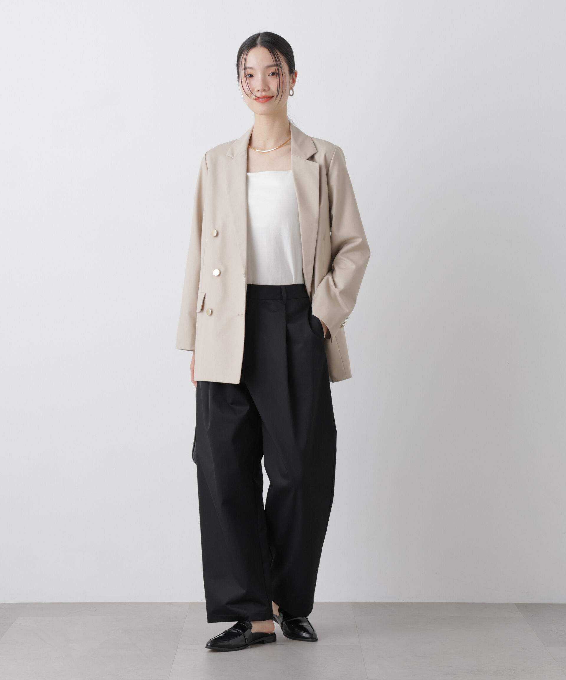 nano･universe「ツイルストレッチワンタックパンツ」|チノ|