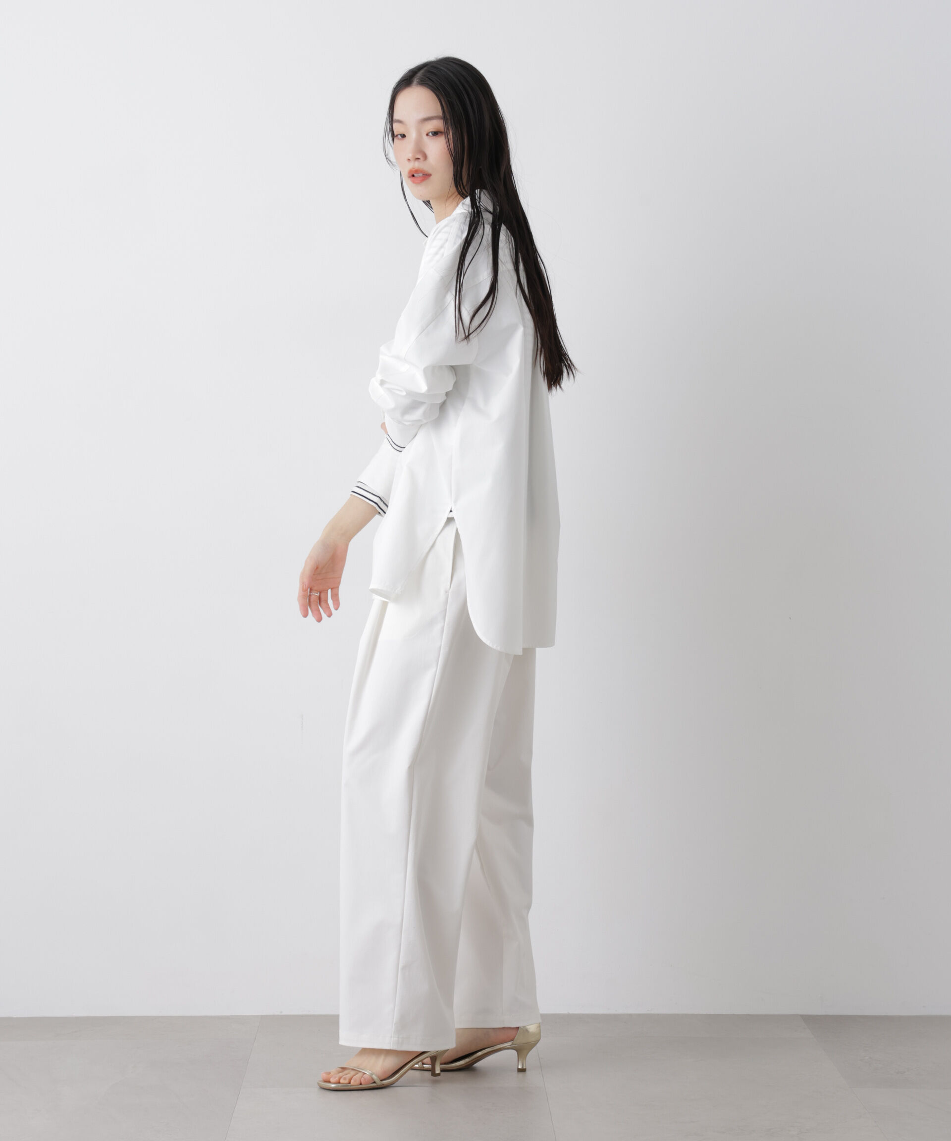 nano･universe「ツイルストレッチワンタックパンツ」|チノ|