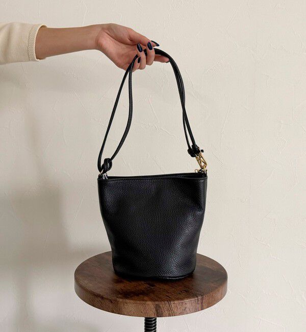 fredy emue「【AULENTTI/オーレンティ】シボレザーバケツチェーン&ショルダーバッグ」|ショルダー・メッセンジャー|