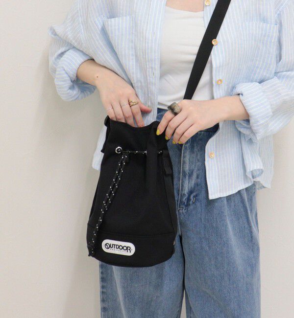fredy emue「【OUTDOOR PRODUCTS】 バイカラードロスト巾着ショルダー」|ショルダー・メッセンジャー|ブラック