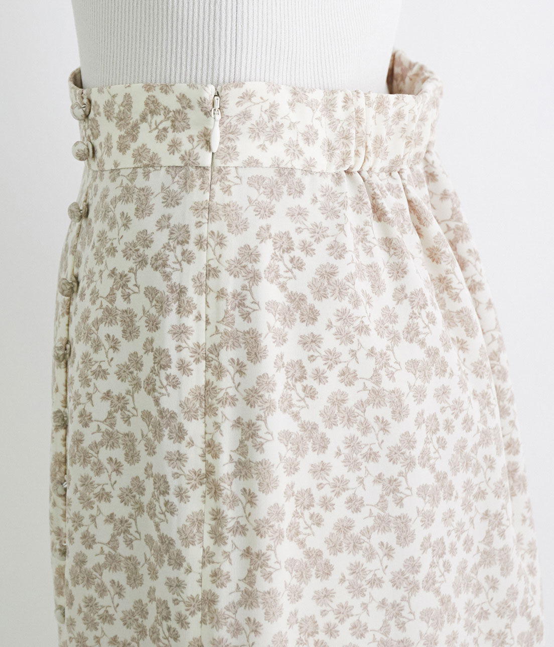 Rope&rsquo;Picnic「フラワープリントくるみ釦ラップスカート」|スカート|