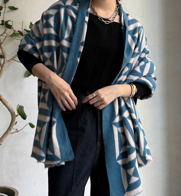  「【WEB限定】幾何柄プリントストール」|マフラー|