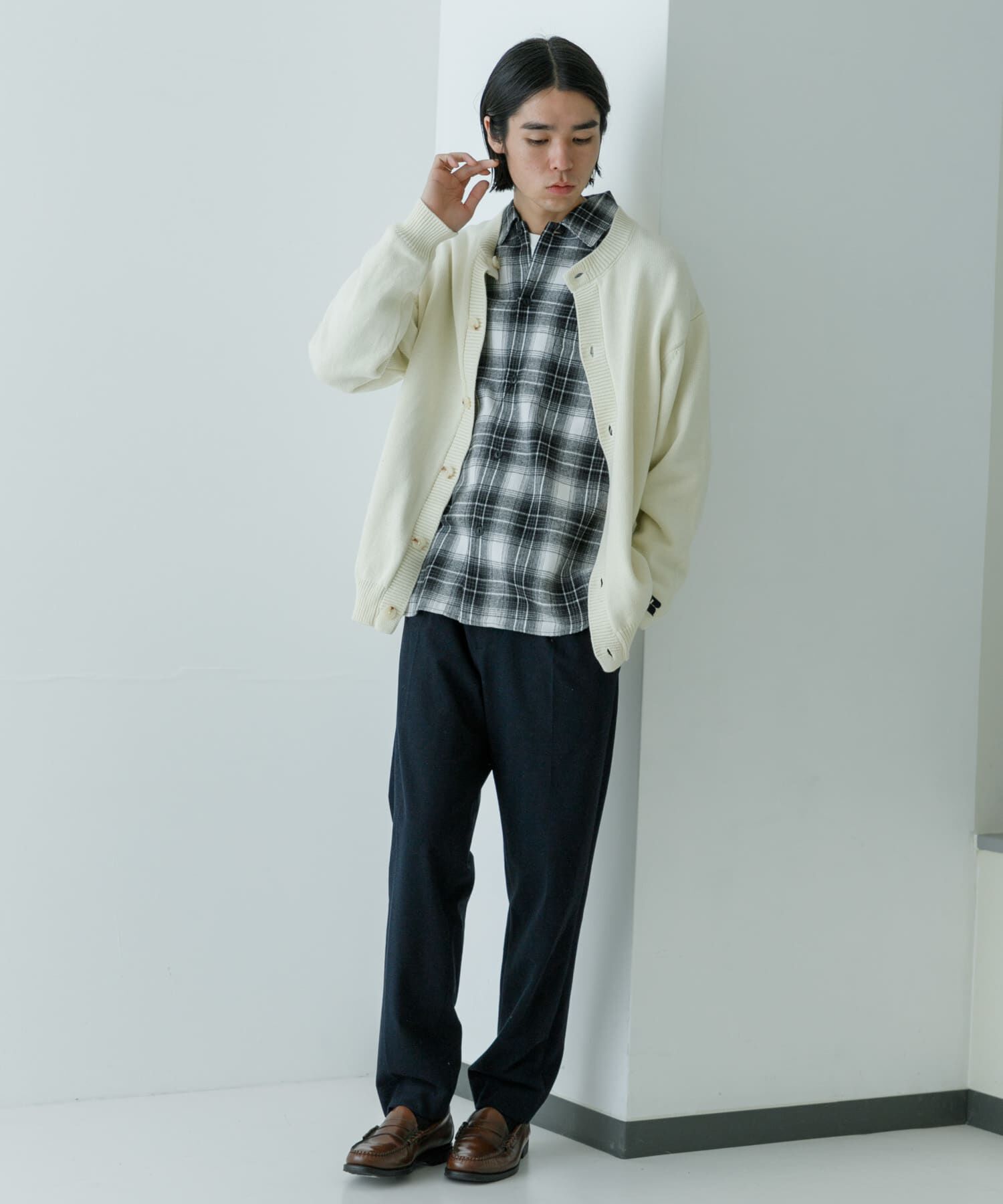 URBAN RESEARCH「『別注』RUSSELL ATHLETIC&times;UR　CREW NECK CARDIGAN」|カーディガン|