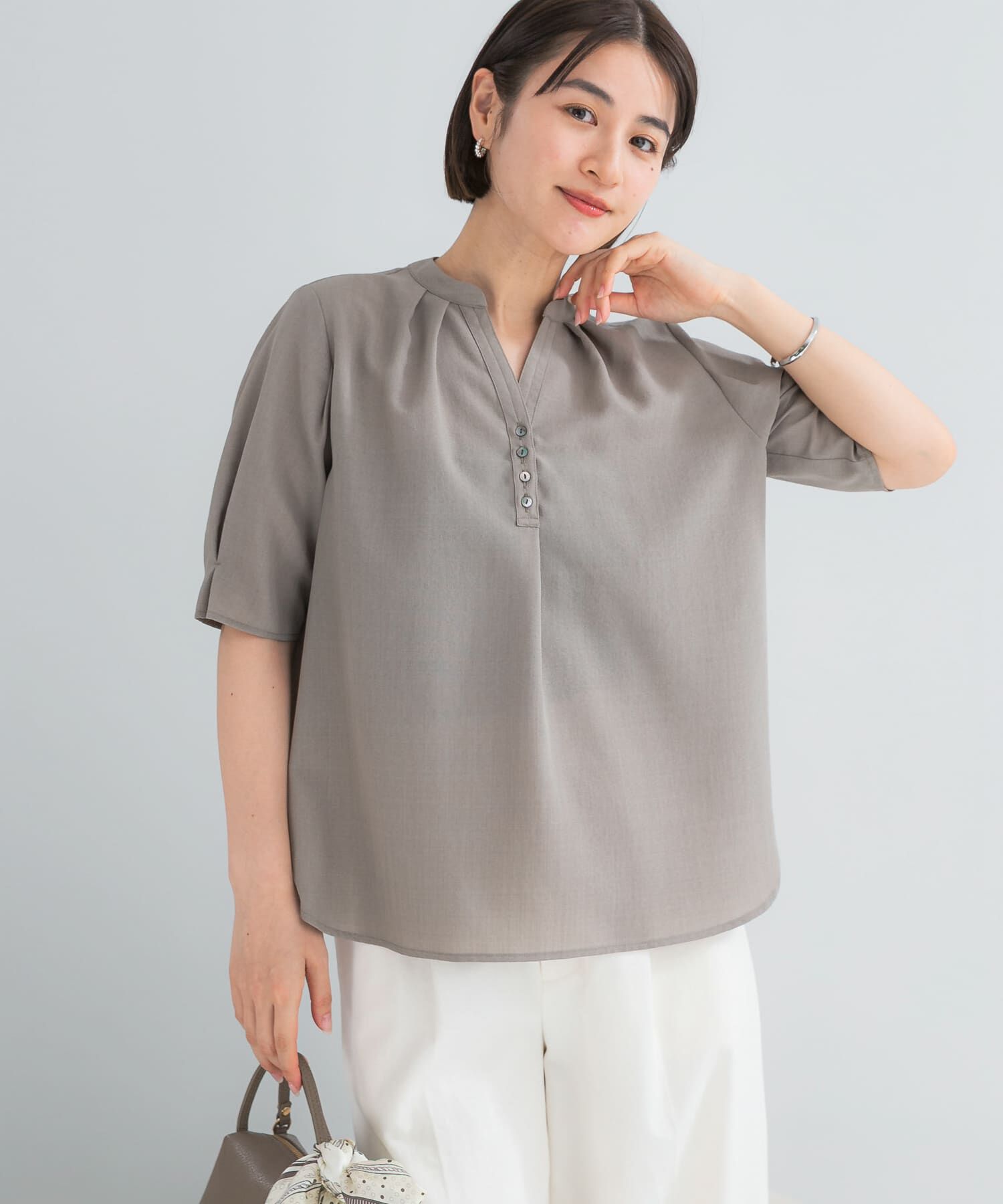 URBAN RESEARCH ROSSO「『UR TECH DRYLUXE』 デザインスリーブブラウス」|シャツ・ブラウス|