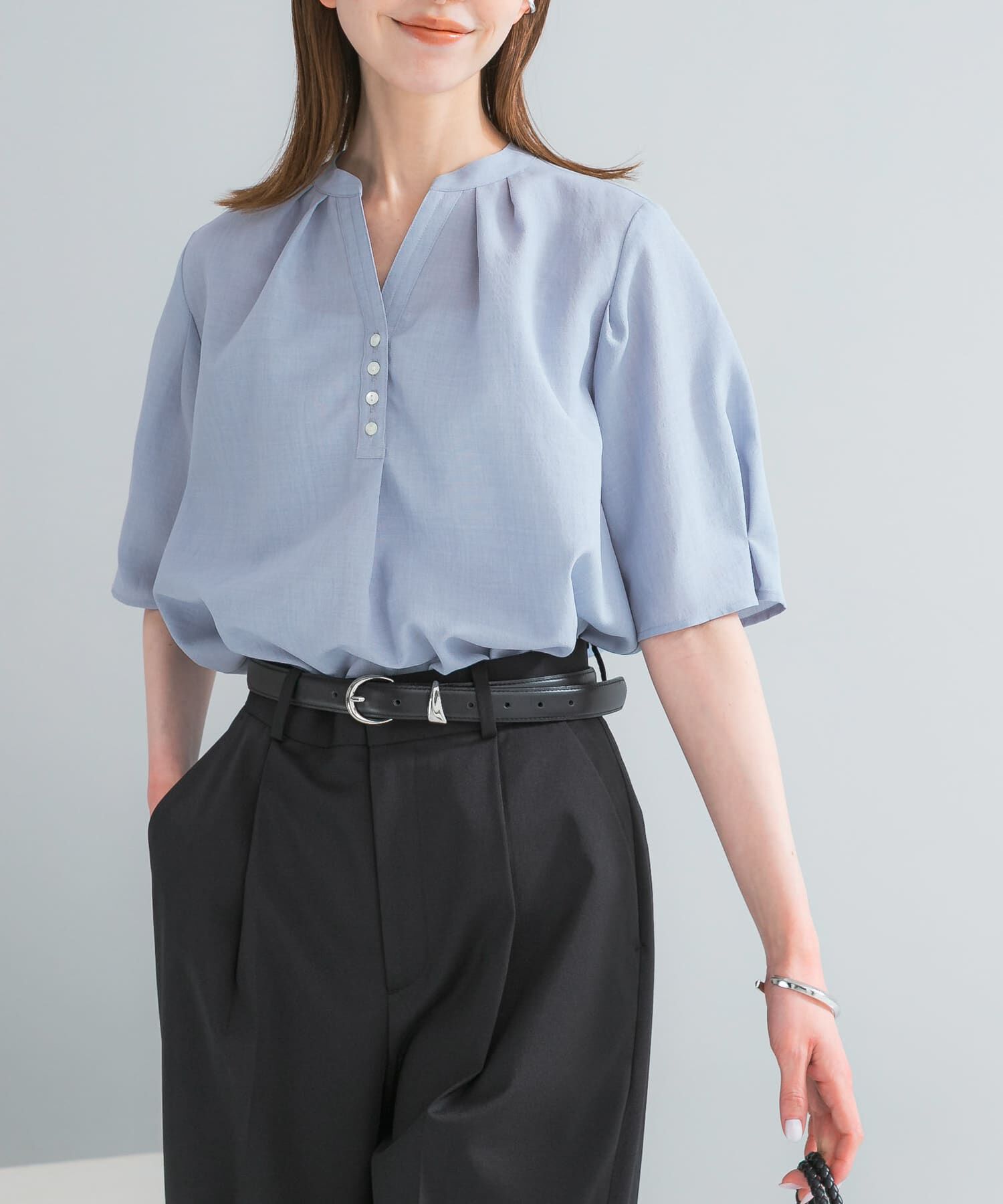 URBAN RESEARCH ROSSO「『UR TECH DRYLUXE』 デザインスリーブブラウス」|シャツ・ブラウス|ブルー系その他