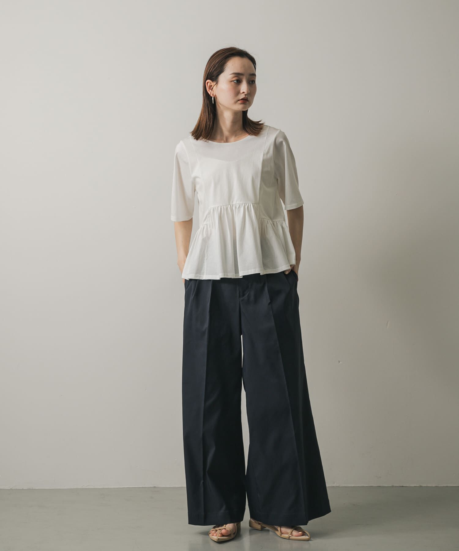 SENSE OF PLACE by URBAN RESEARCH「クルーネックペプラムフリルトップ」|Tシャツ・カットソー|