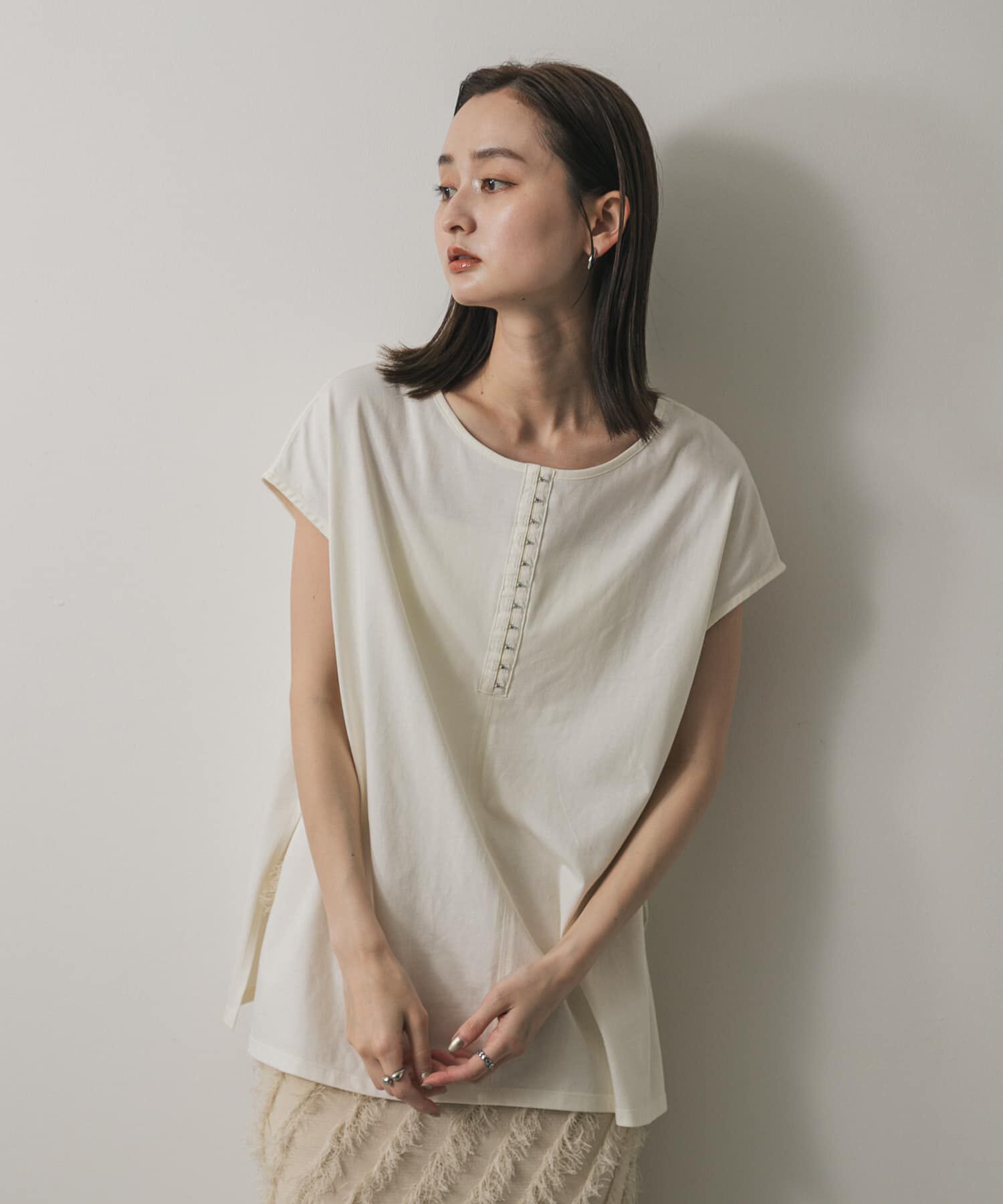 SENSE OF PLACE by URBAN RESEARCH「フロントホックフレンチスリーブカットトップ」|Tシャツ・カットソー|