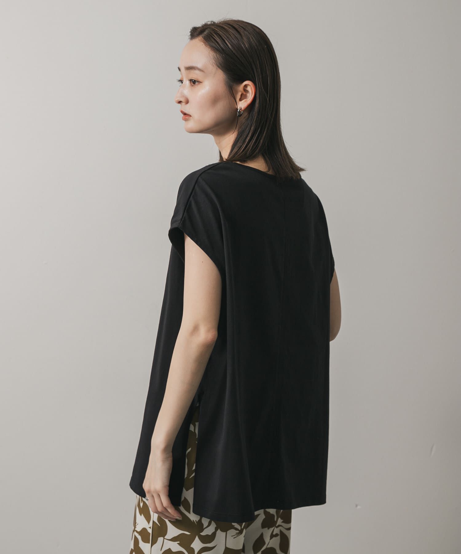 SENSE OF PLACE by URBAN RESEARCH「フロントホックフレンチスリーブカットトップ」|Tシャツ・カットソー|