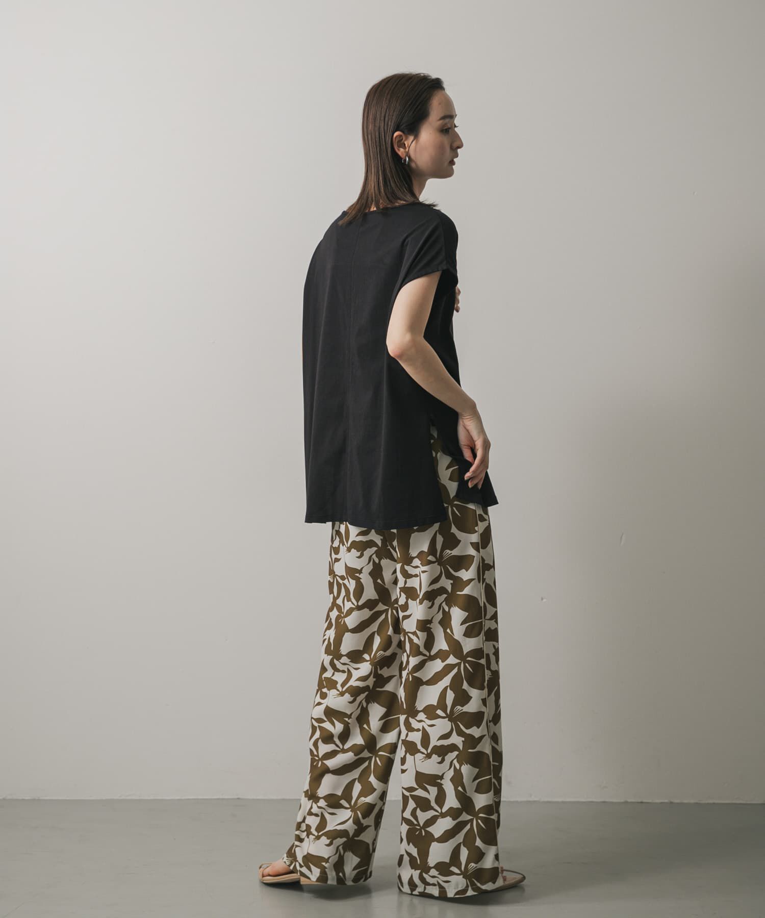 SENSE OF PLACE by URBAN RESEARCH「フロントホックフレンチスリーブカットトップ」|Tシャツ・カットソー|