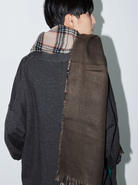  「チェック&times;ソリッドリバーシブルマフラー」|ストール|