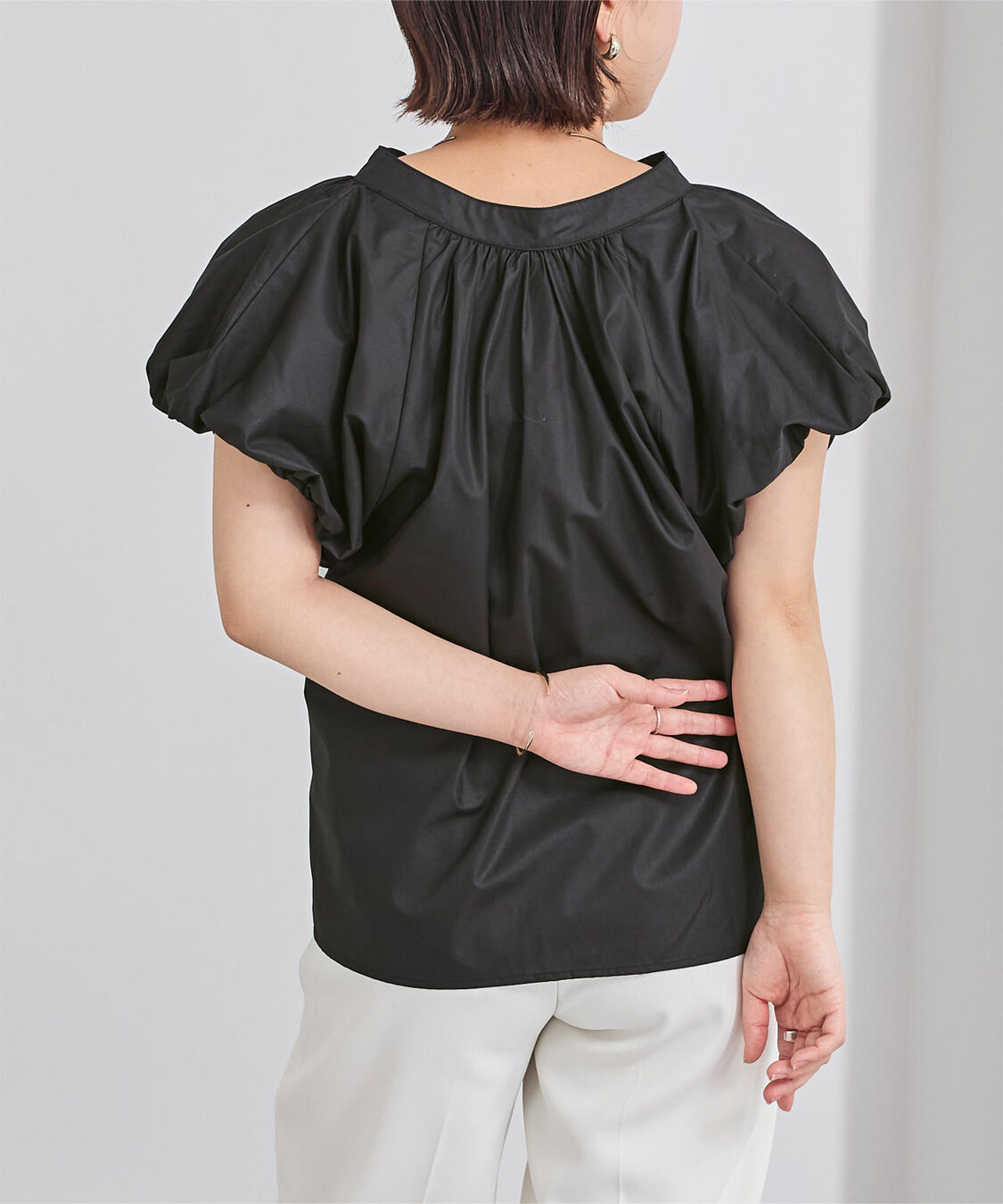 ur's「バルーンデザインキーネックブラウス」|シャツ・ブラウス|