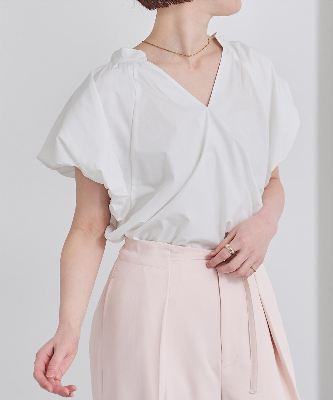 ur's「バルーンデザインキーネックブラウス」|シャツ・ブラウス|