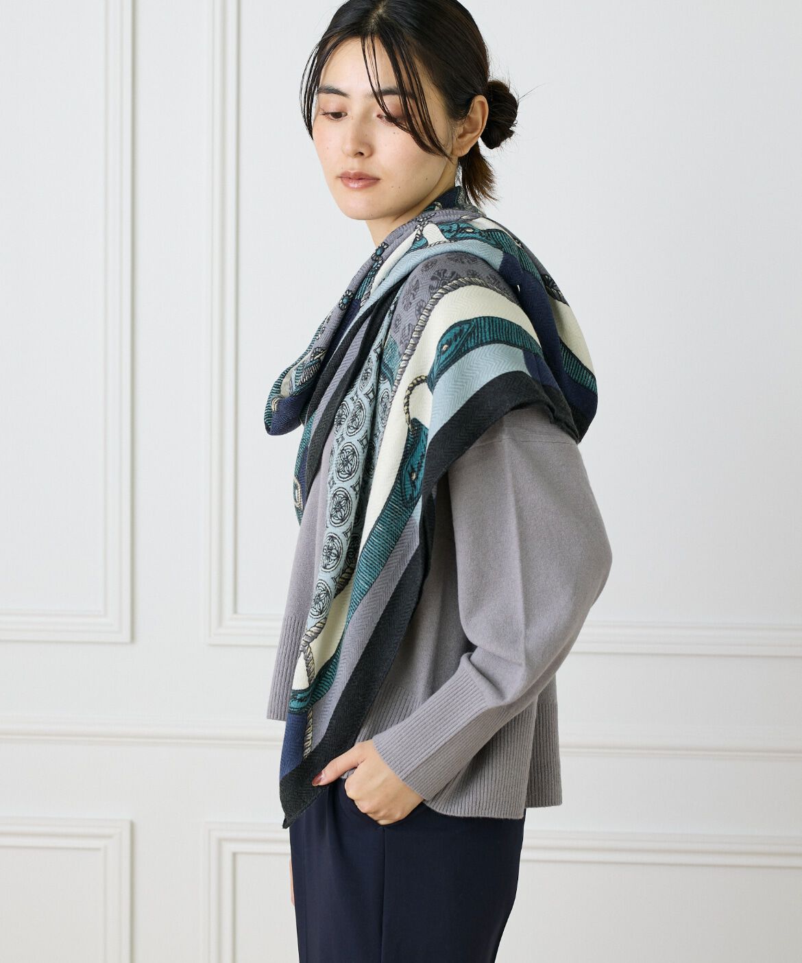 FAVORITE SUKINAMONO「ウールシルクストールヘリンボーン織　クレストベルト柄《manipuri》」|ストール|