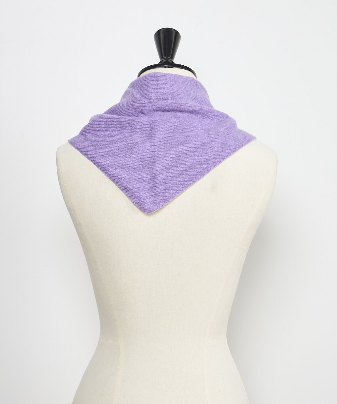 INED「シームレストライアングルニットスカーフ《ASAUCE MELER》」|ストール|