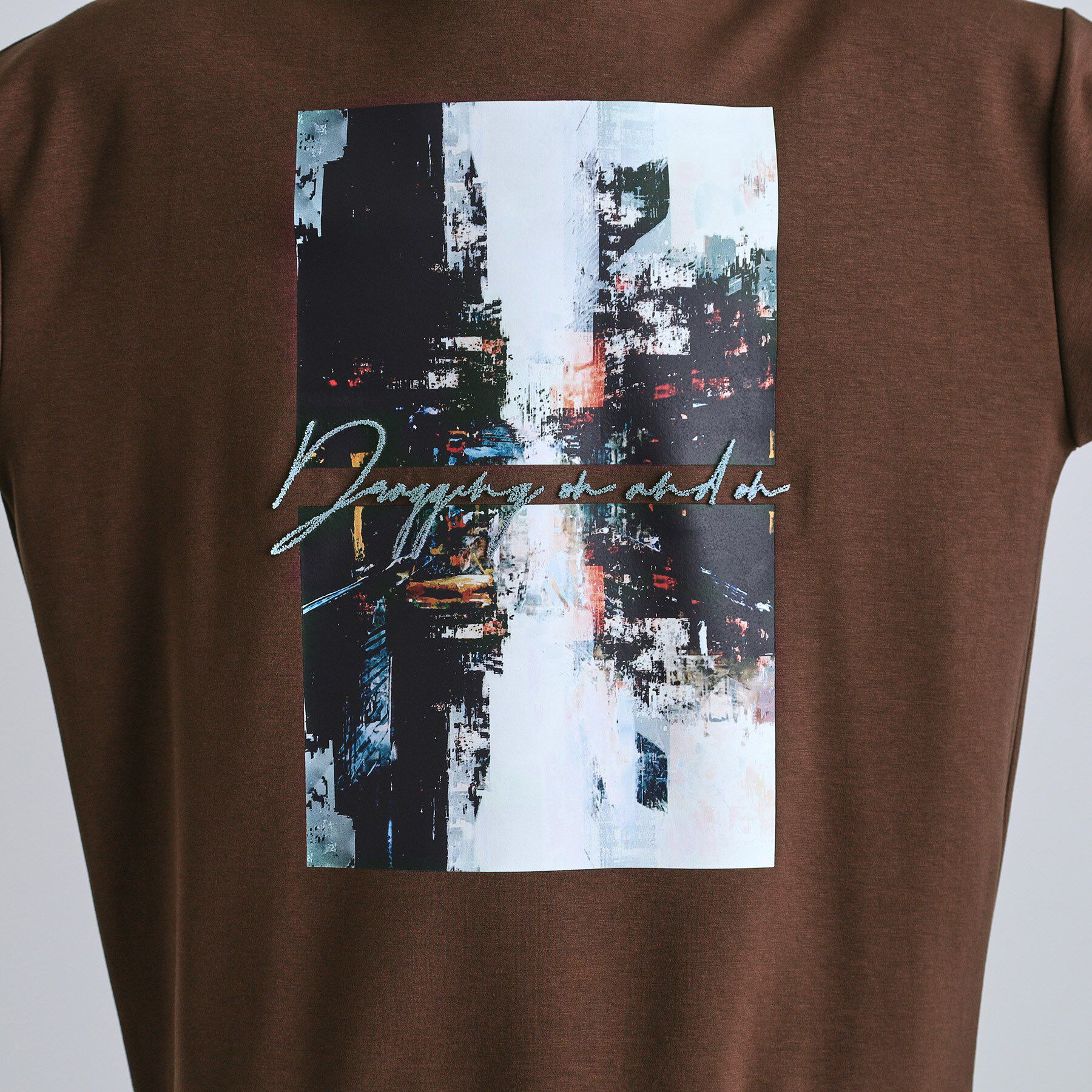 tk.TAKEO KIKUCHI「アーバングラフィックブラシ刺繍長袖Tシャツ」|Tシャツ・カットソー|