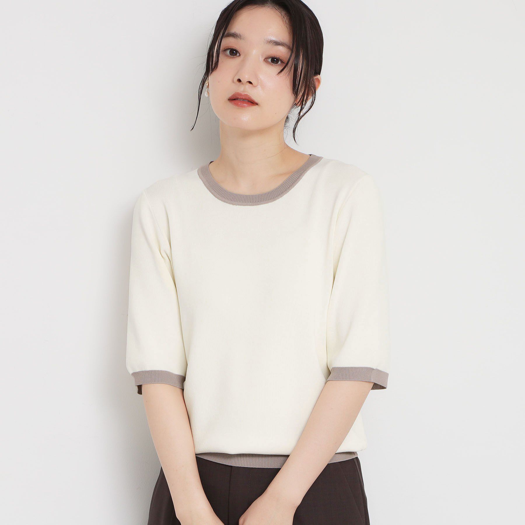 THE SHOP TK「【接触冷感/洗濯機OK/毛玉になりにくい/UV】さりげないラインで品よく映える 配色5分袖トップス」|ニット・セーター|アイボリー(504)