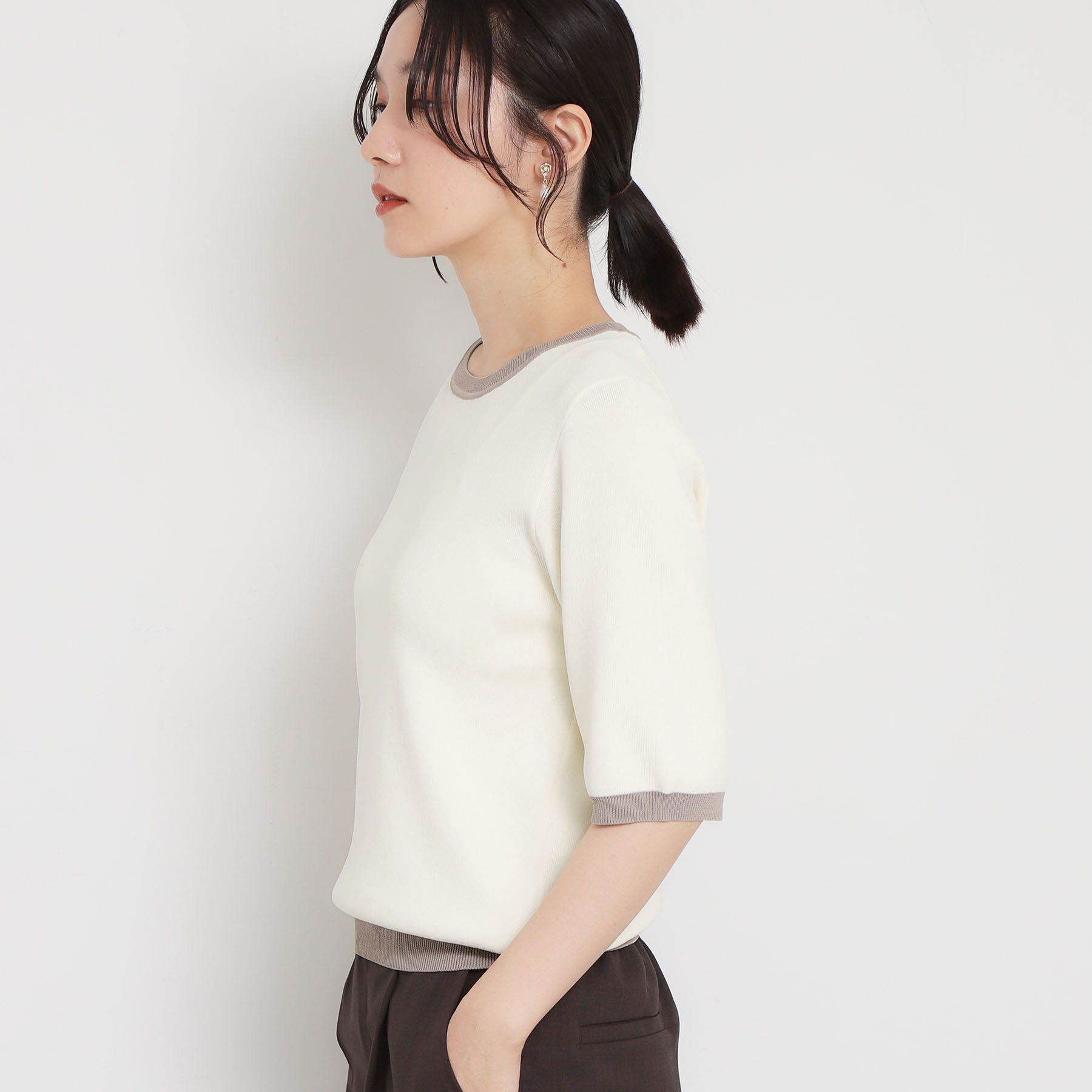 THE SHOP TK「【接触冷感/洗濯機OK/毛玉になりにくい/UV】さりげないラインで品よく映える 配色5分袖トップス」|ニット・セーター|