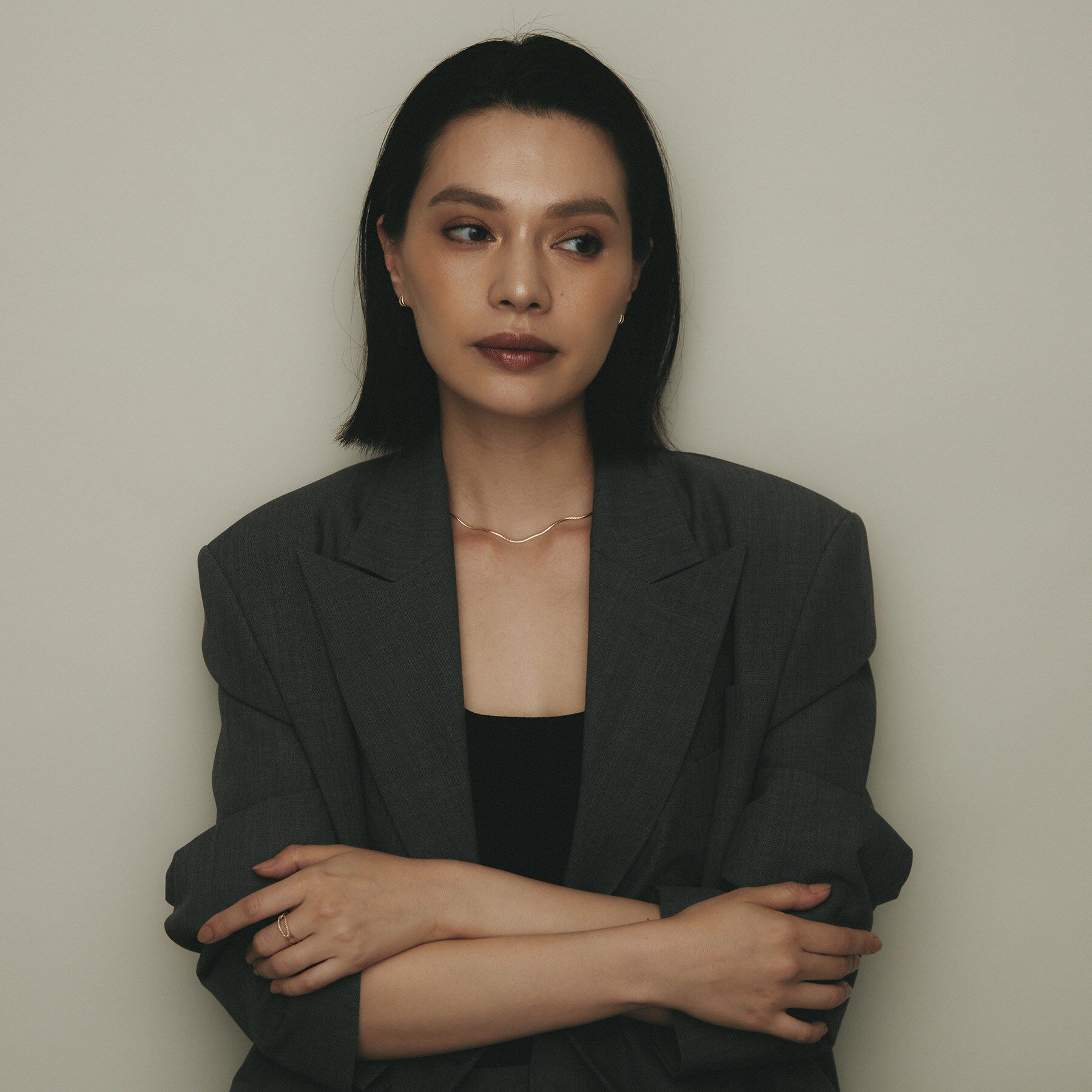 COCOSHNIK「K10ファンシェイプ スタッズピアス」|ピアス|