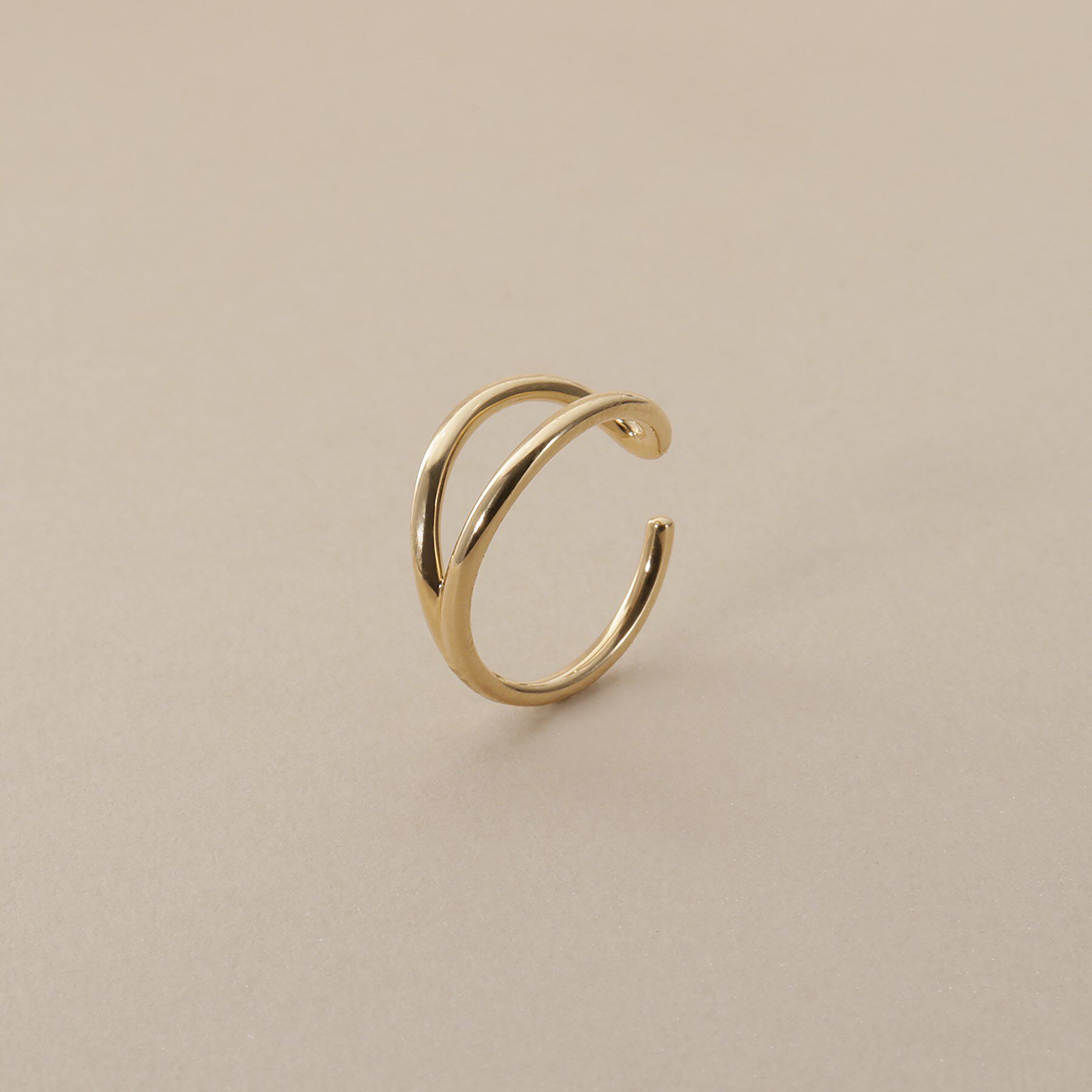 COCOSHNIK「K10フォークドループ イヤーカフ」|イヤリング|