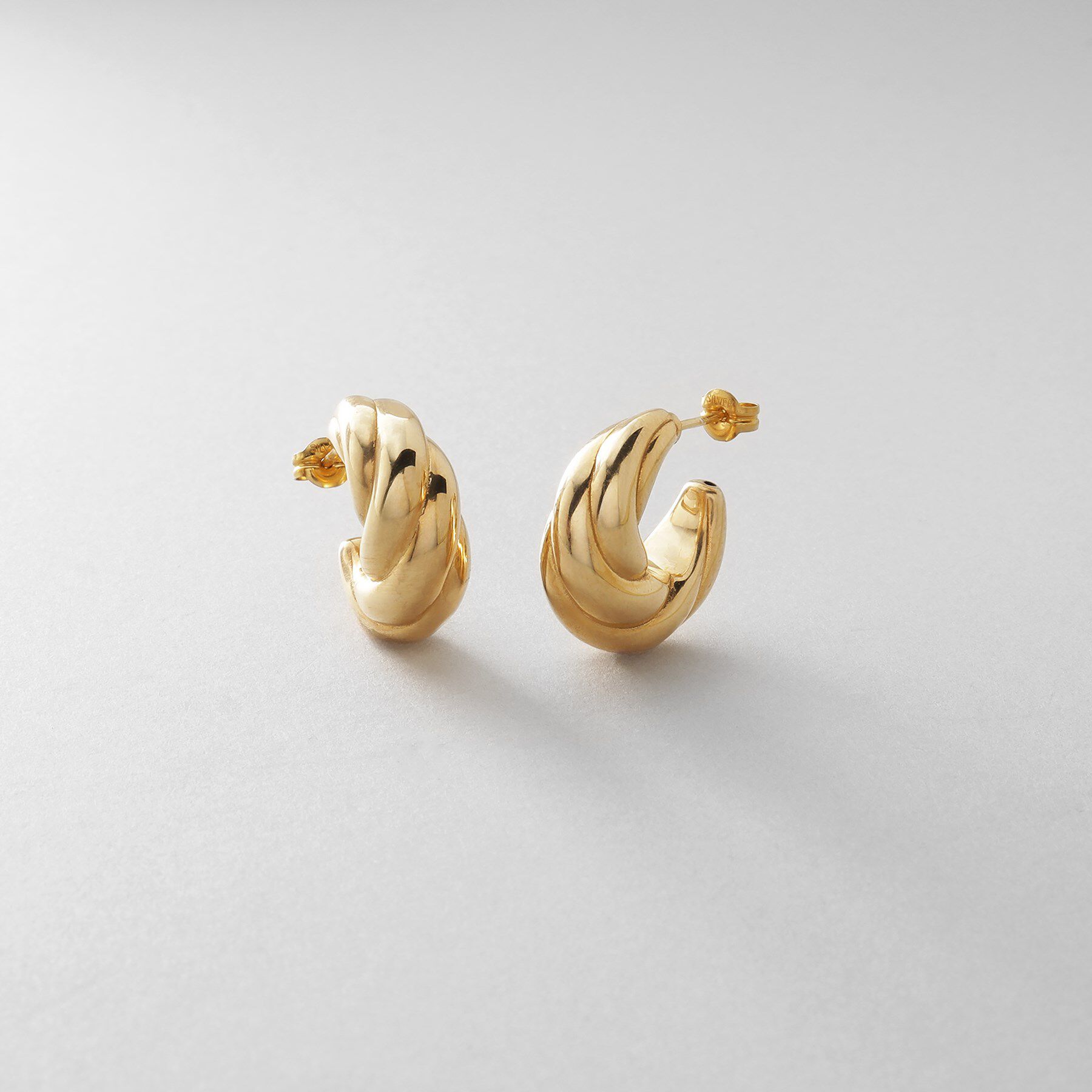 COCOSHNIK ONKITSCH「シルバー ホロウフープ クロワッサンピアス GP」|ピアス|