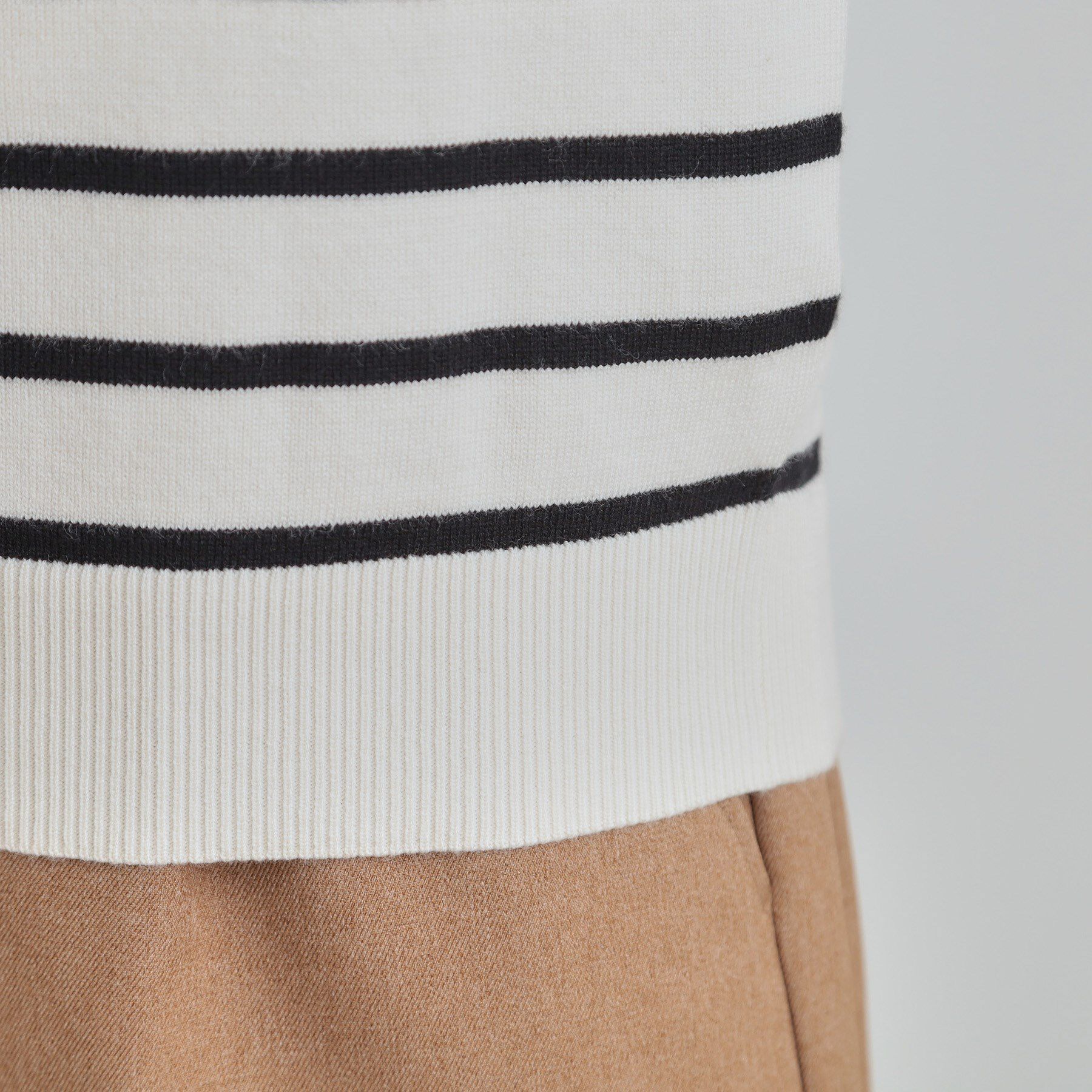 SHOO･LA･RUE「【洗濯機可/吸湿発熱】チクチクしにくいもちもちハイネックニット」|ニット・セーター|