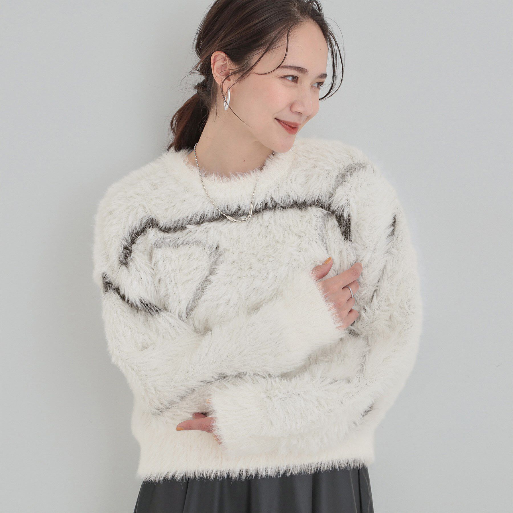 SHOO･LA･RUE「【選べる4柄】ふわふわ ロングフェザーニット」|ニット・セーター|ホワイト(101)