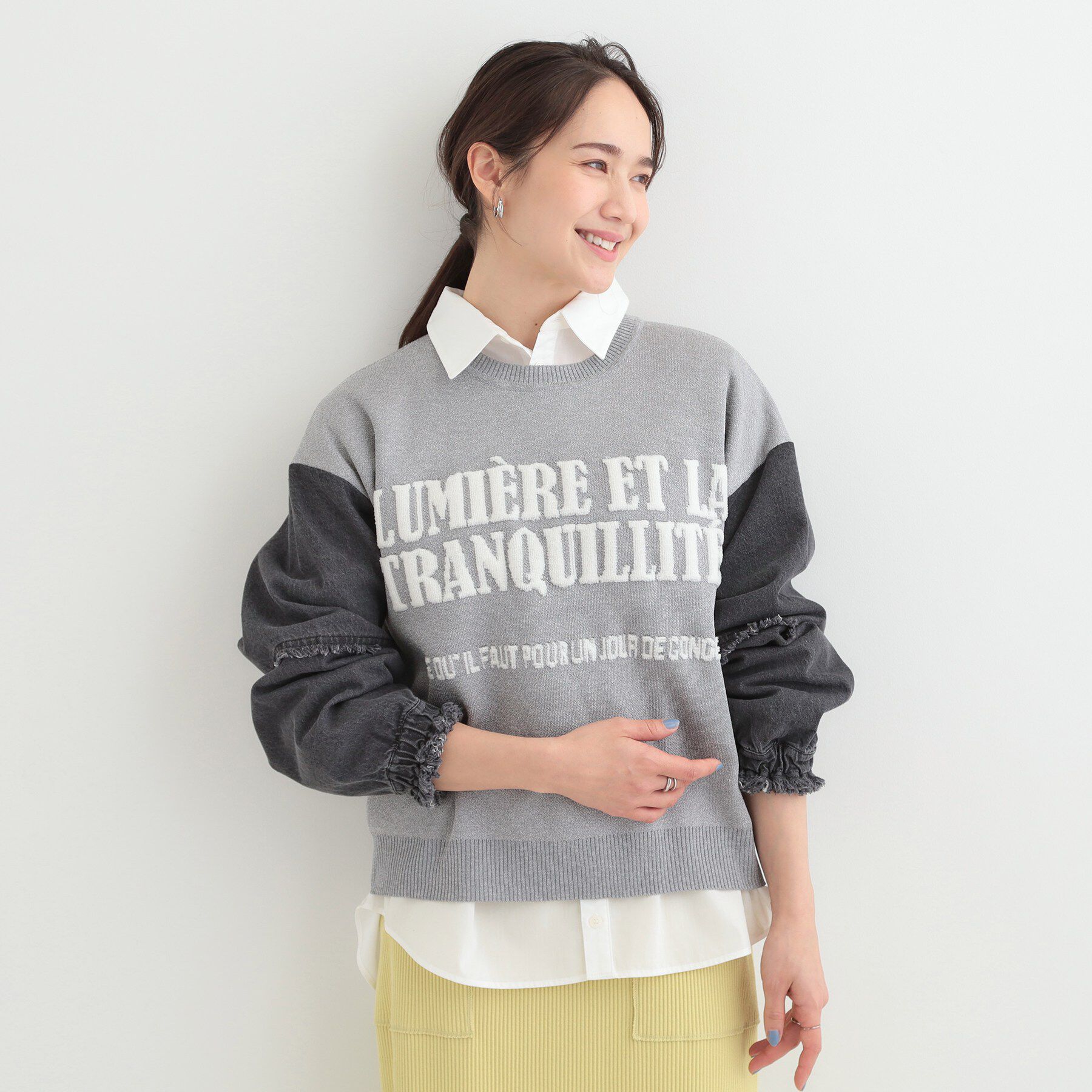 SHOO･LA･RUE「デニム袖切替ロゴニット」|ニット・セーター|