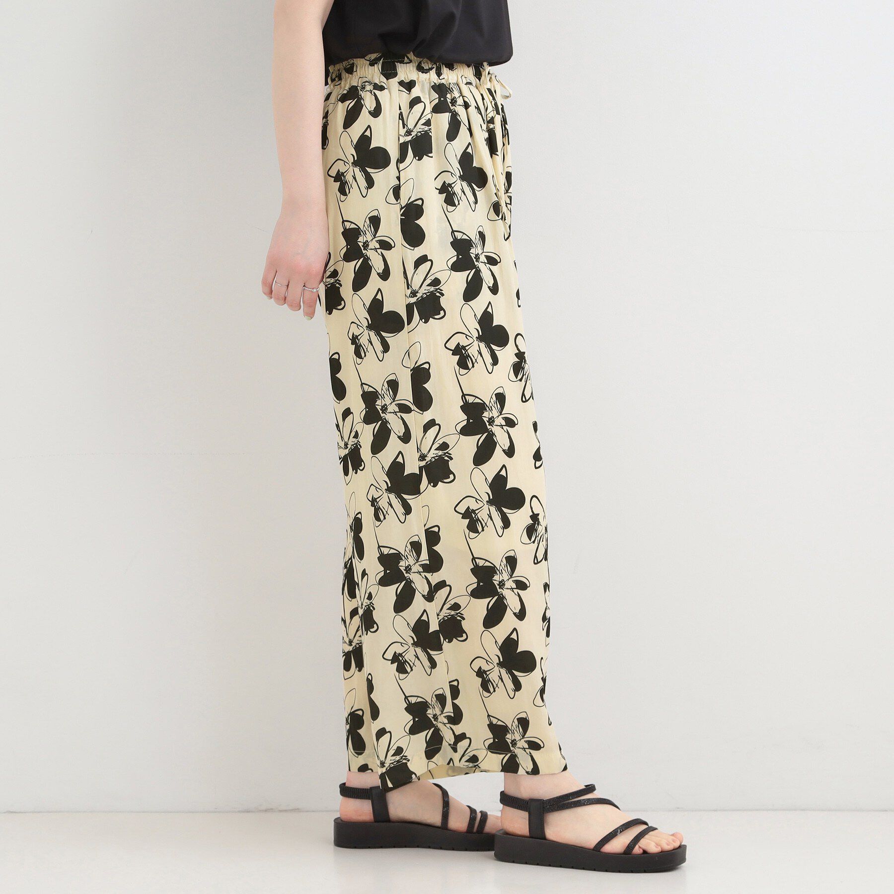 SHOO･LA･RUE「【選べる4柄/洗濯機可】さらっとしなやか　サテンワイドパンツ」|その他|