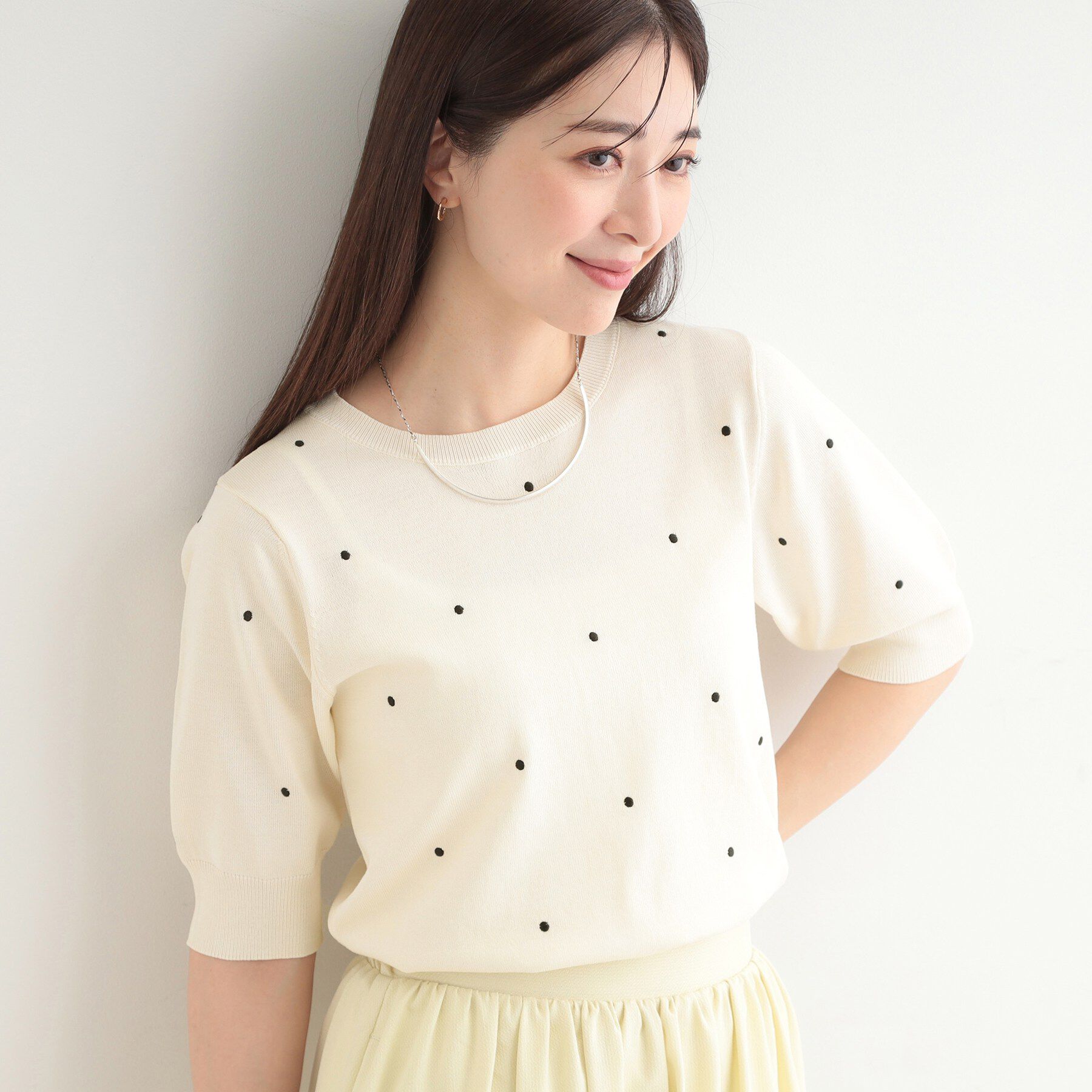 SHOO･LA･RUE「【S-LL】大人かわいい　ドット刺繍5分袖ニット」|ニット・セーター|オフホワイト(003