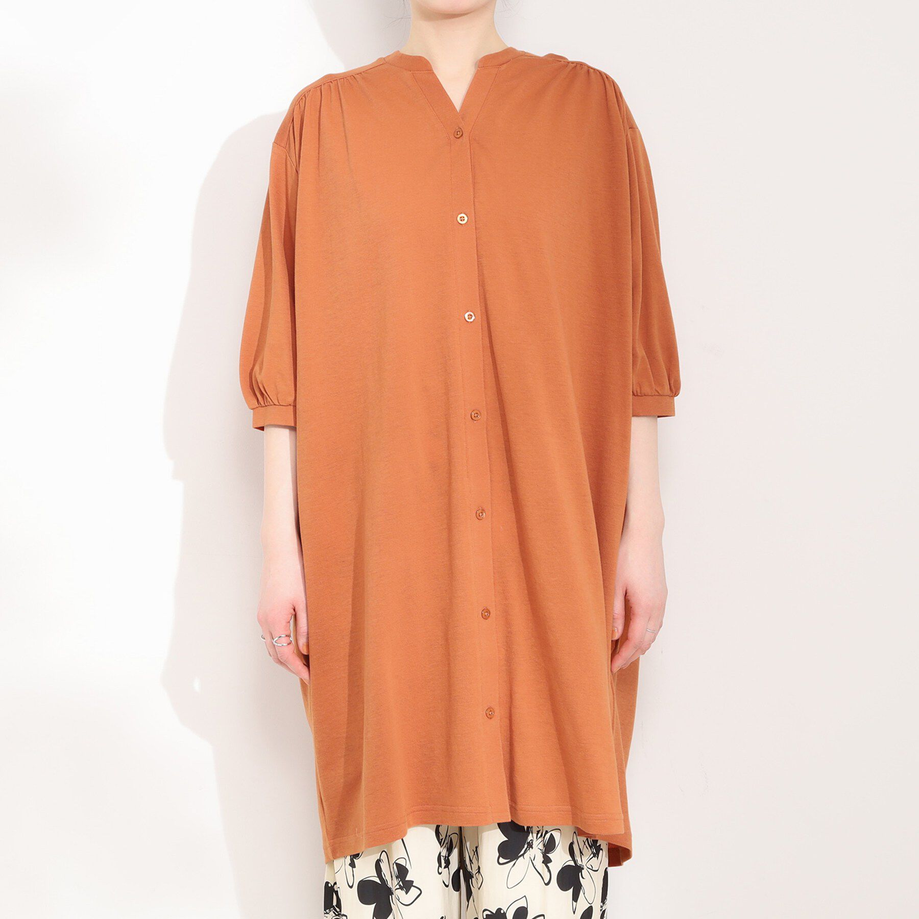 SHOO･LA･RUE「【洗える】カットツイルキーネックシャツワンピ」|ワンピース|